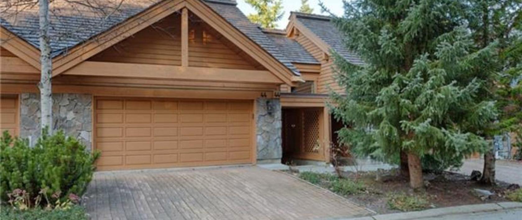 Tantalus Resort Lodge Whistler Info Photos Reviews Book At Hotels Com